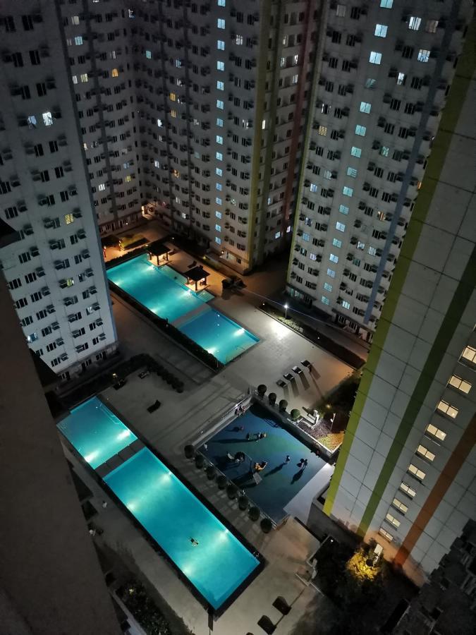 Reinastar Staycation @ Mplace Residences Manila Exterior photo